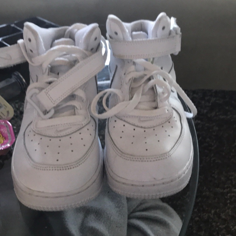 NIKE YOUTH HIGH TOPS